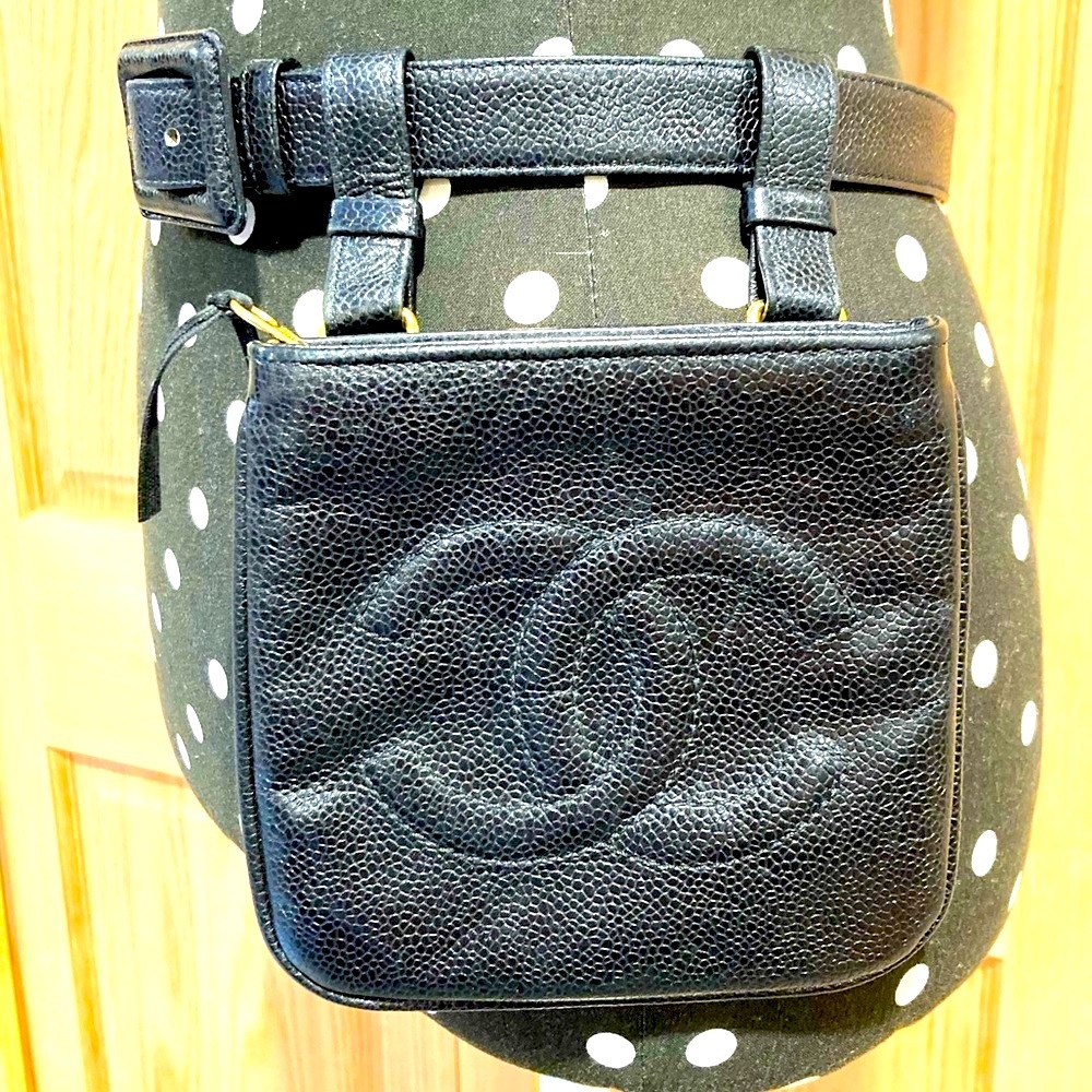 Chanel Vintage CC Caviar Belt Bag - Picture 4 of 16